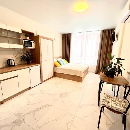 Osapart Hotel In A Complex Semycvit 2 리비프 외부 사진