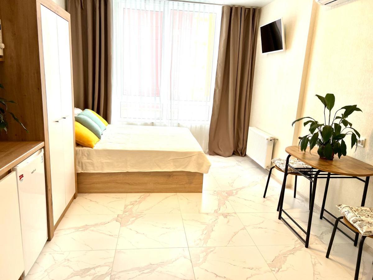 Osapart Hotel In A Complex Semycvit 2 리비프 외부 사진