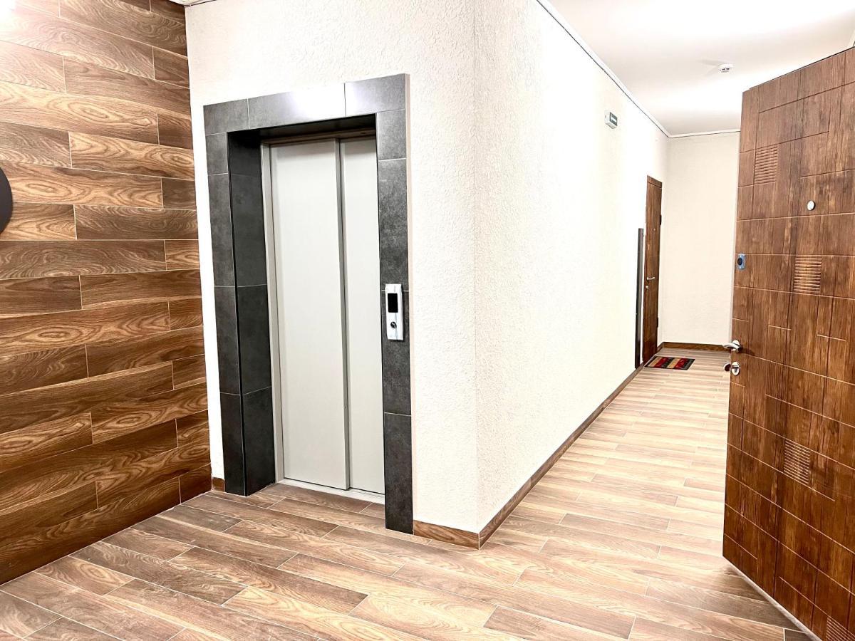 Osapart Hotel In A Complex Semycvit 2 리비프 외부 사진