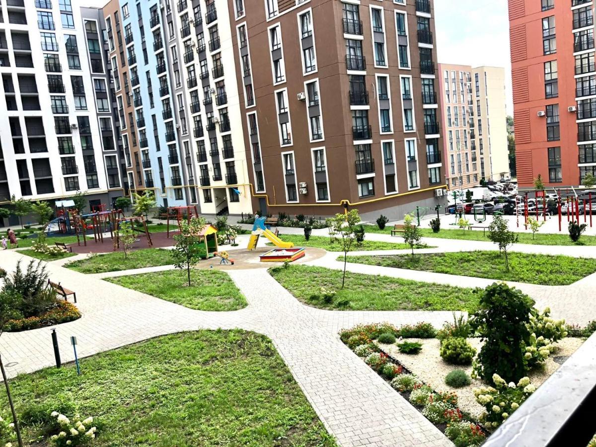 Osapart Hotel In A Complex Semycvit 2 리비프 외부 사진