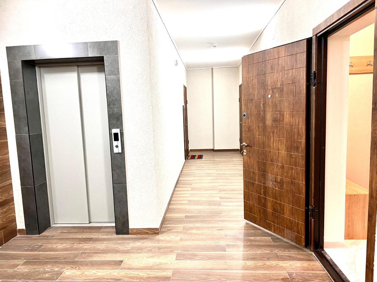 Osapart Hotel In A Complex Semycvit 2 리비프 외부 사진
