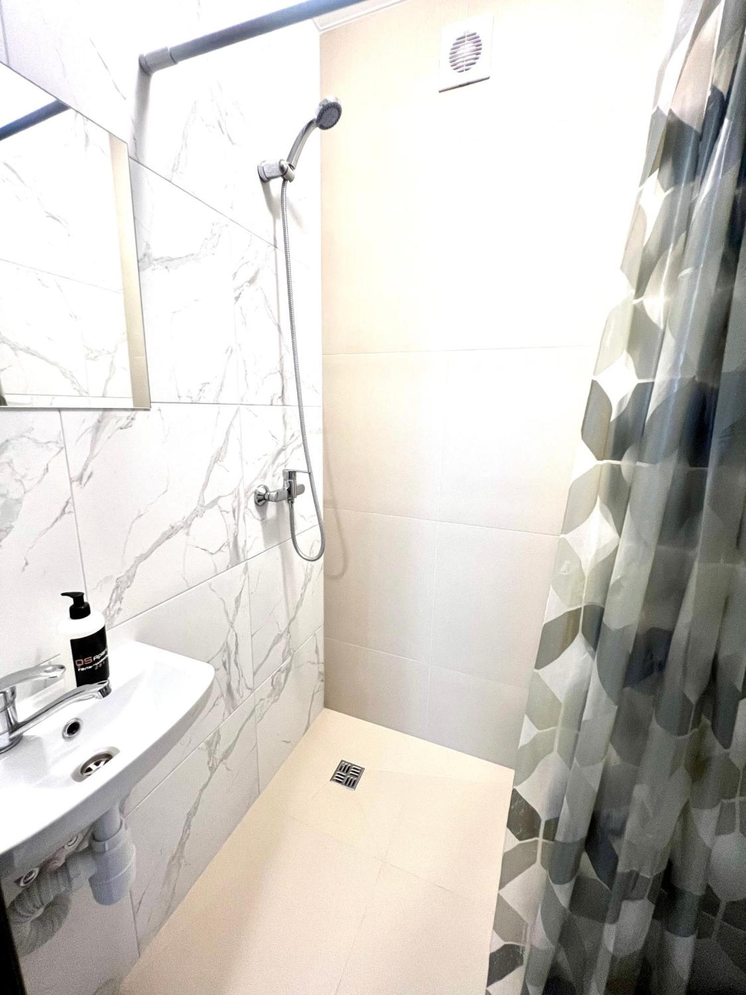 Osapart Hotel In A Complex Semycvit 2 리비프 외부 사진